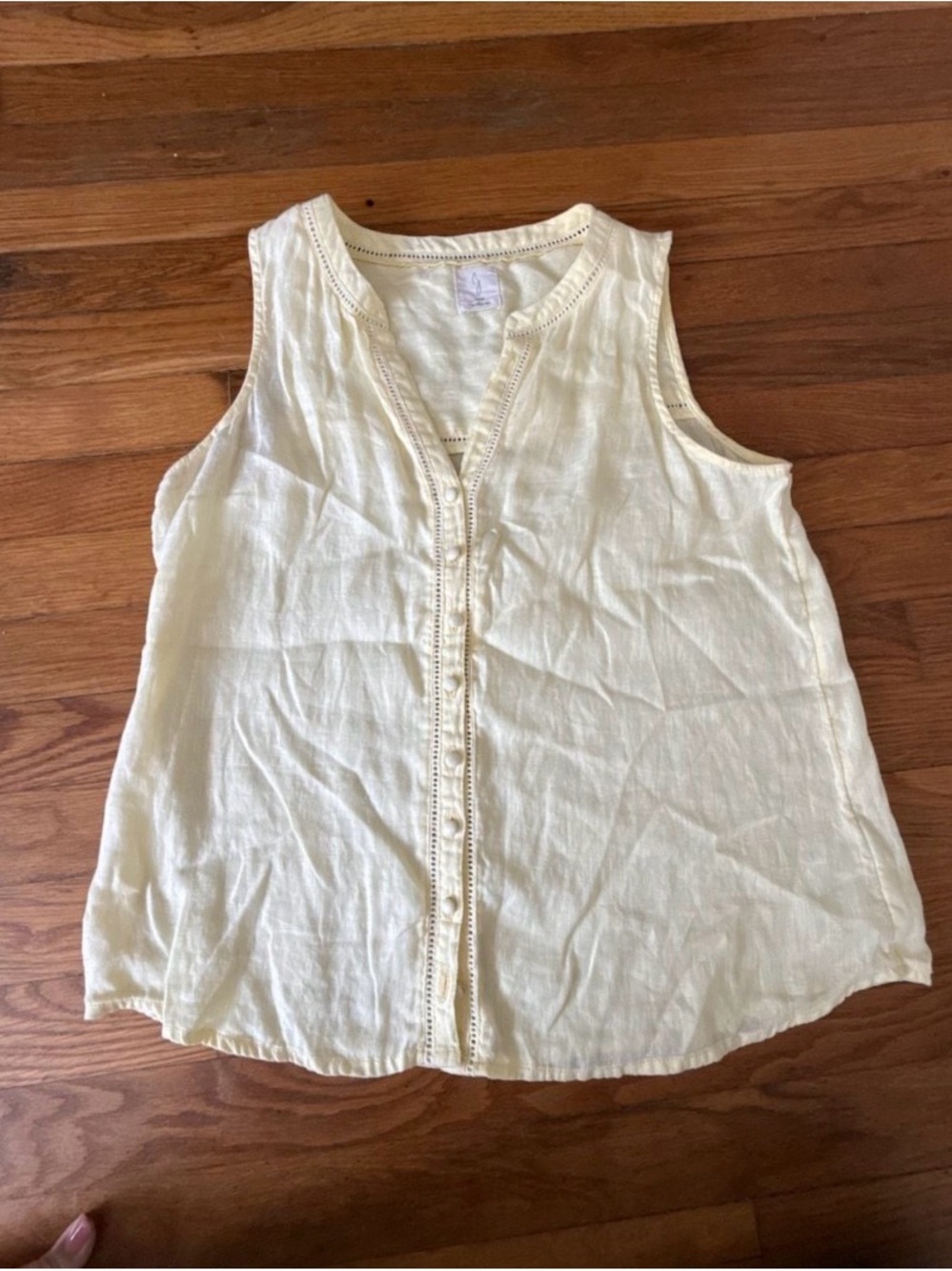 Joie Light Cream Sleeveless Button-Front Top
